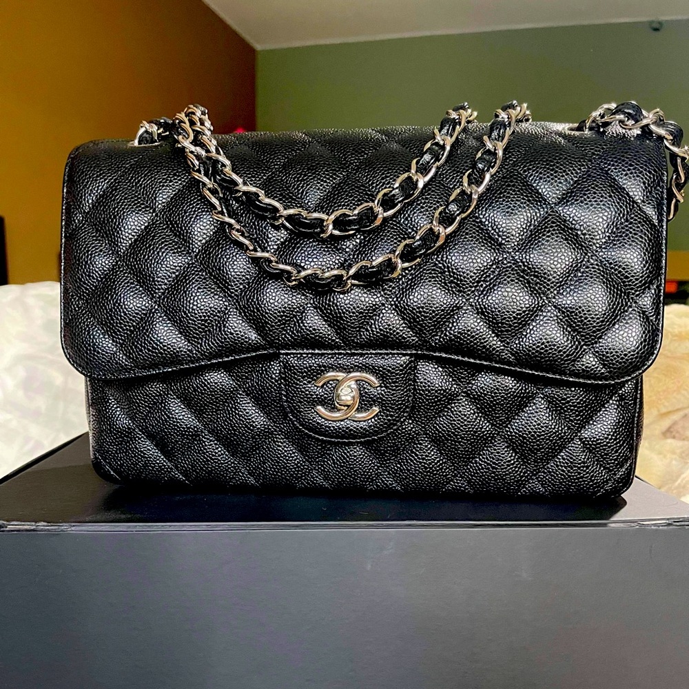 CHANEL Classic JUMBO